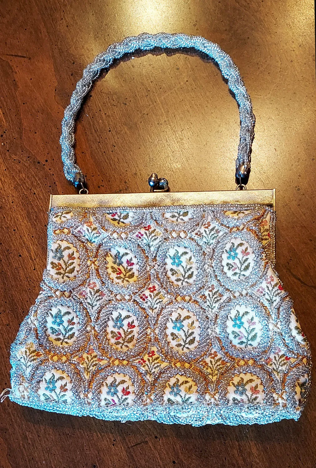 *  VINTAGE WALBORG SILVER BEAD EMBROIDERED EVENING PURSE WITH TWISTED SILVER BEAD HANDLE - MADE IN HONG KONG