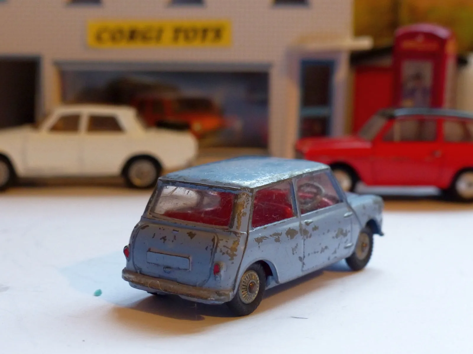 226 Morris Mini Minor lilac blue, cast wheels (1)