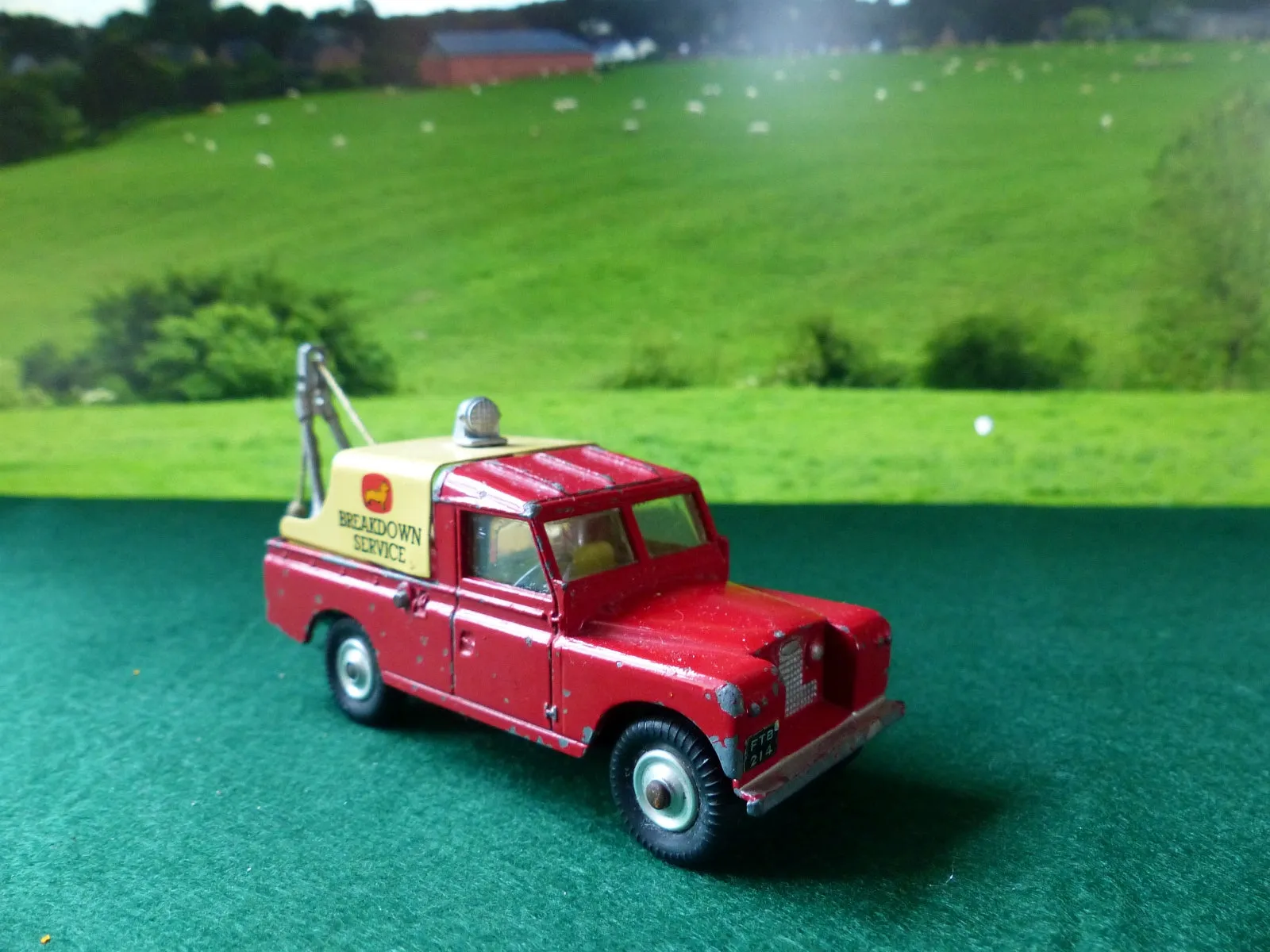417S Land Rover Breakdown Truck with Type 1 Jib