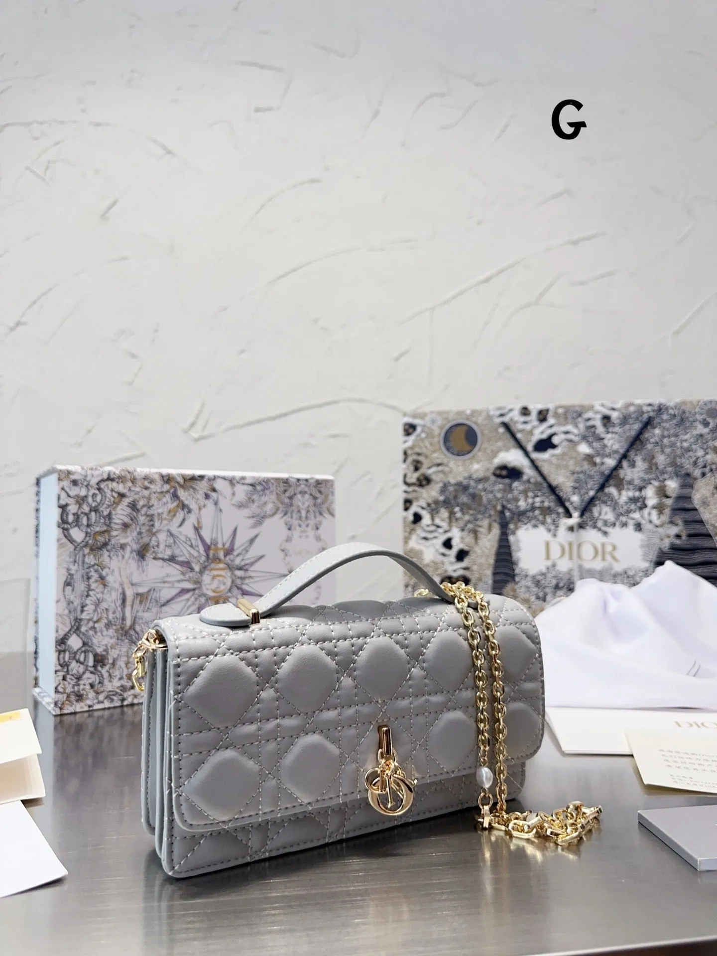 DR299 Miss Dior Mini Bag /  8.5 x 4.5 x 2 inches