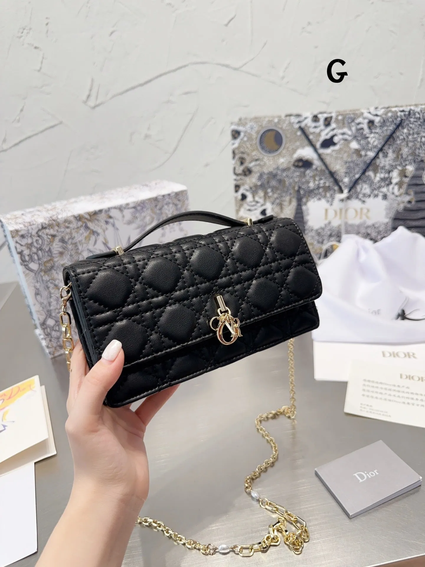 DR299 Miss Dior Mini Bag /  8.5 x 4.5 x 2 inches