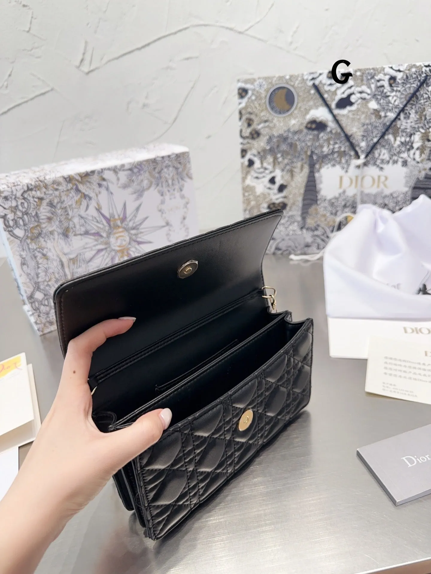 DR299 Miss Dior Mini Bag /  8.5 x 4.5 x 2 inches