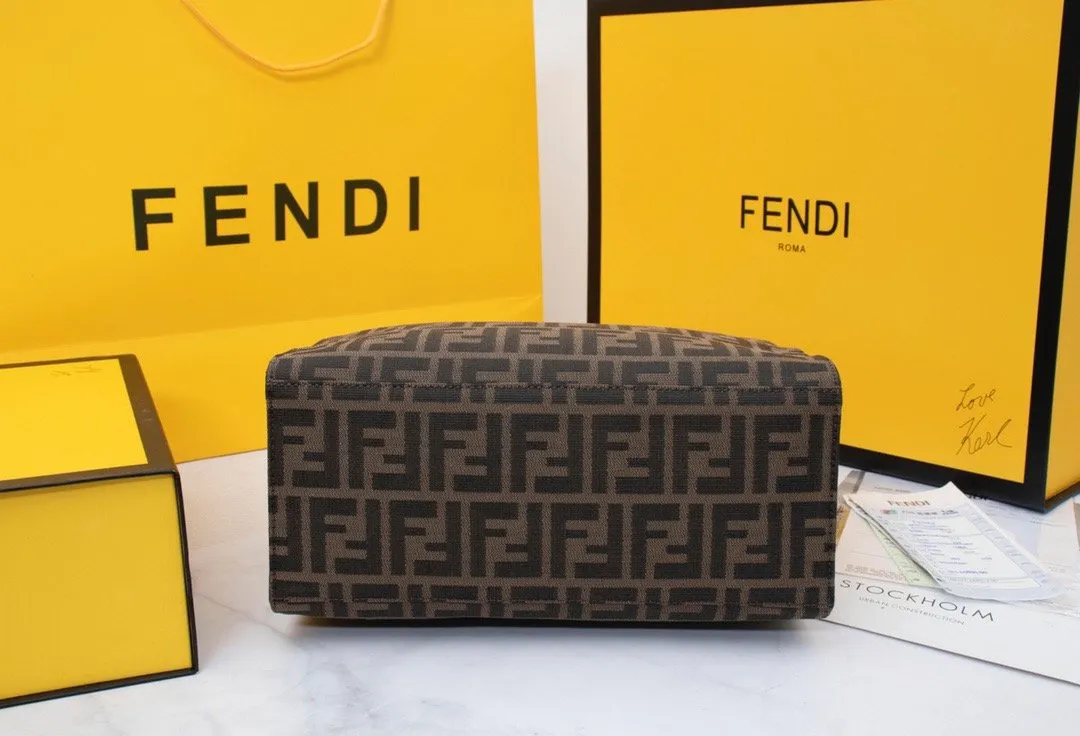 EN   Designer bags by Fendi 027