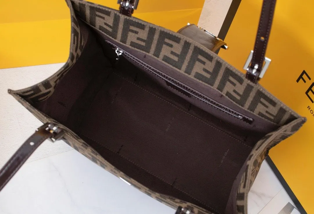 EN   Designer bags by Fendi 027