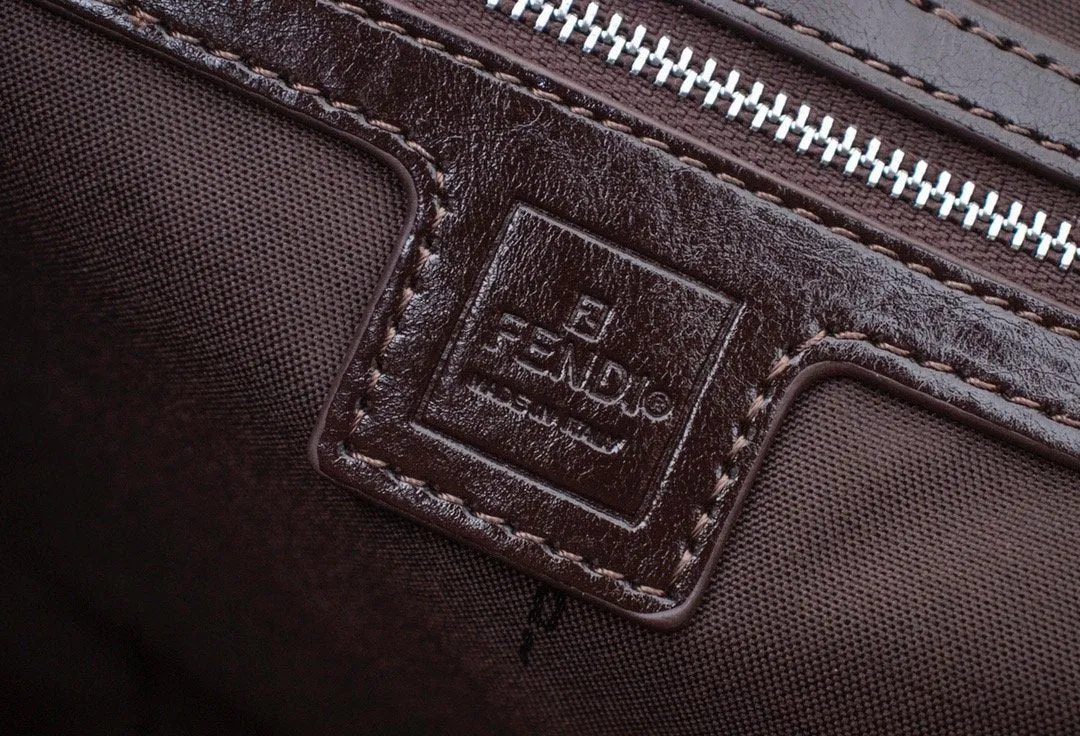 EN   Designer bags by Fendi 027