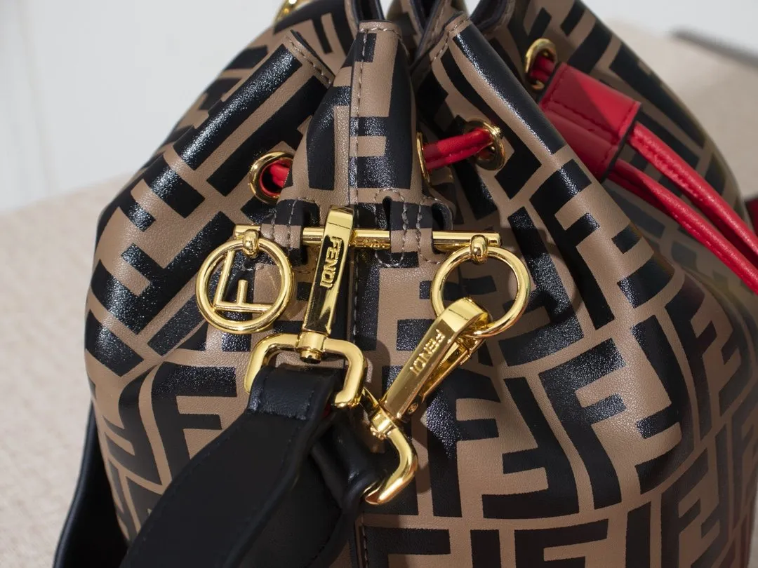 EN   Designer bags by Fendi 038