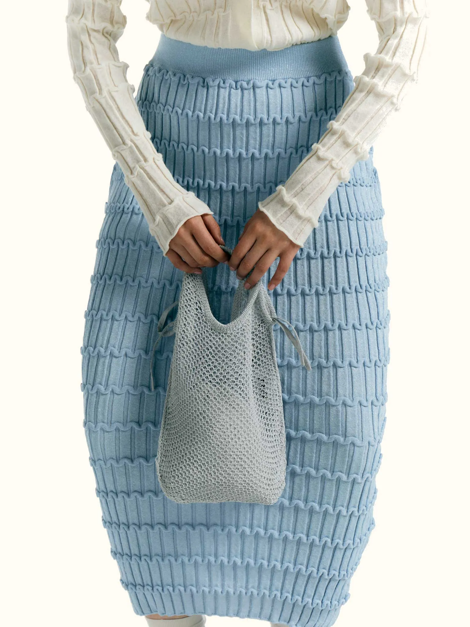 Mizuki Glistening rounded skirt
