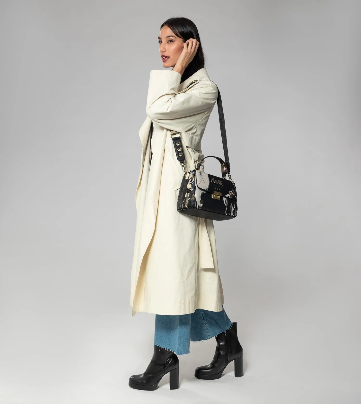 Nature Shodō black flap bag