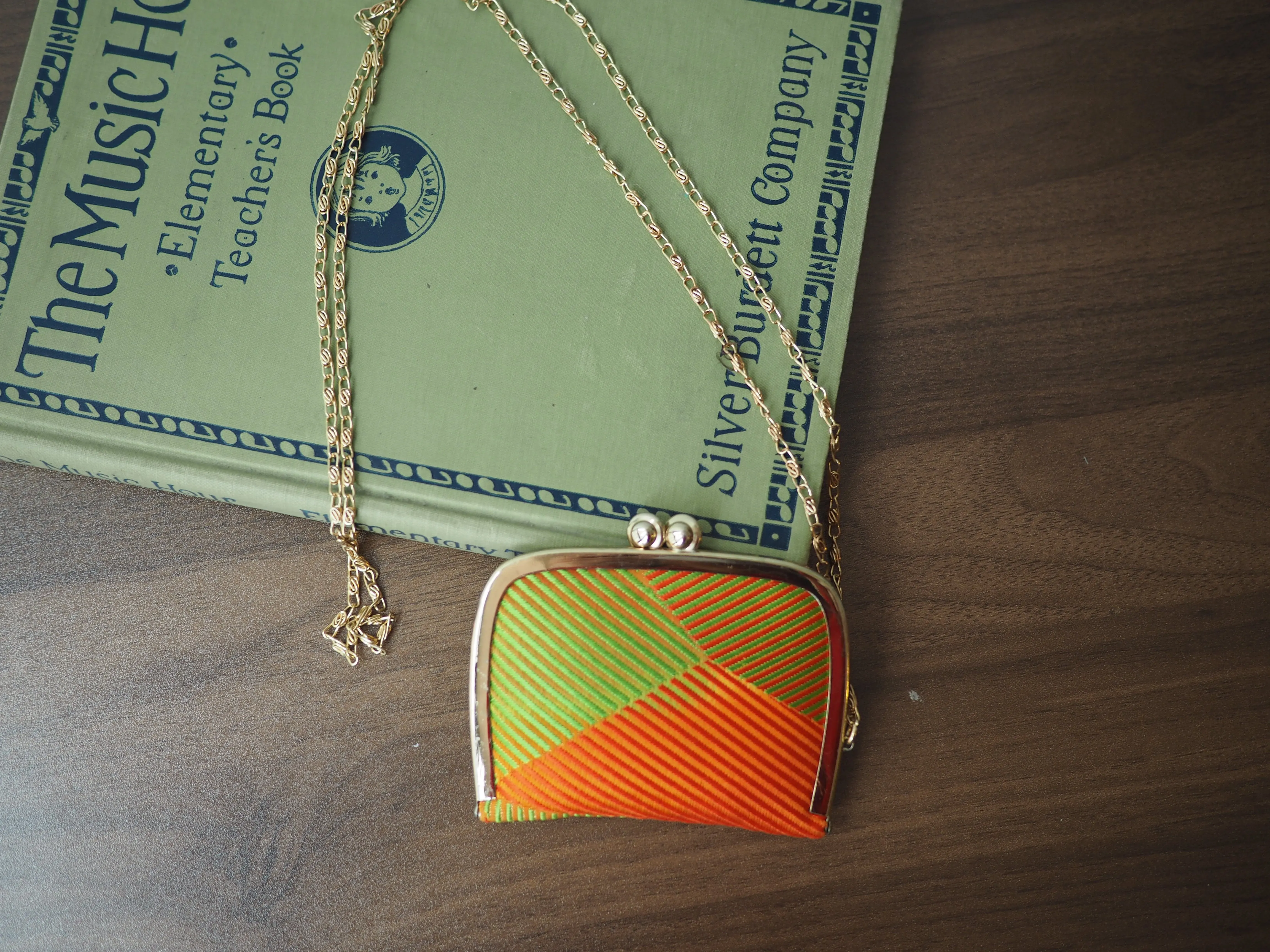 Orange Tone Kisslock Little Purse with Chain