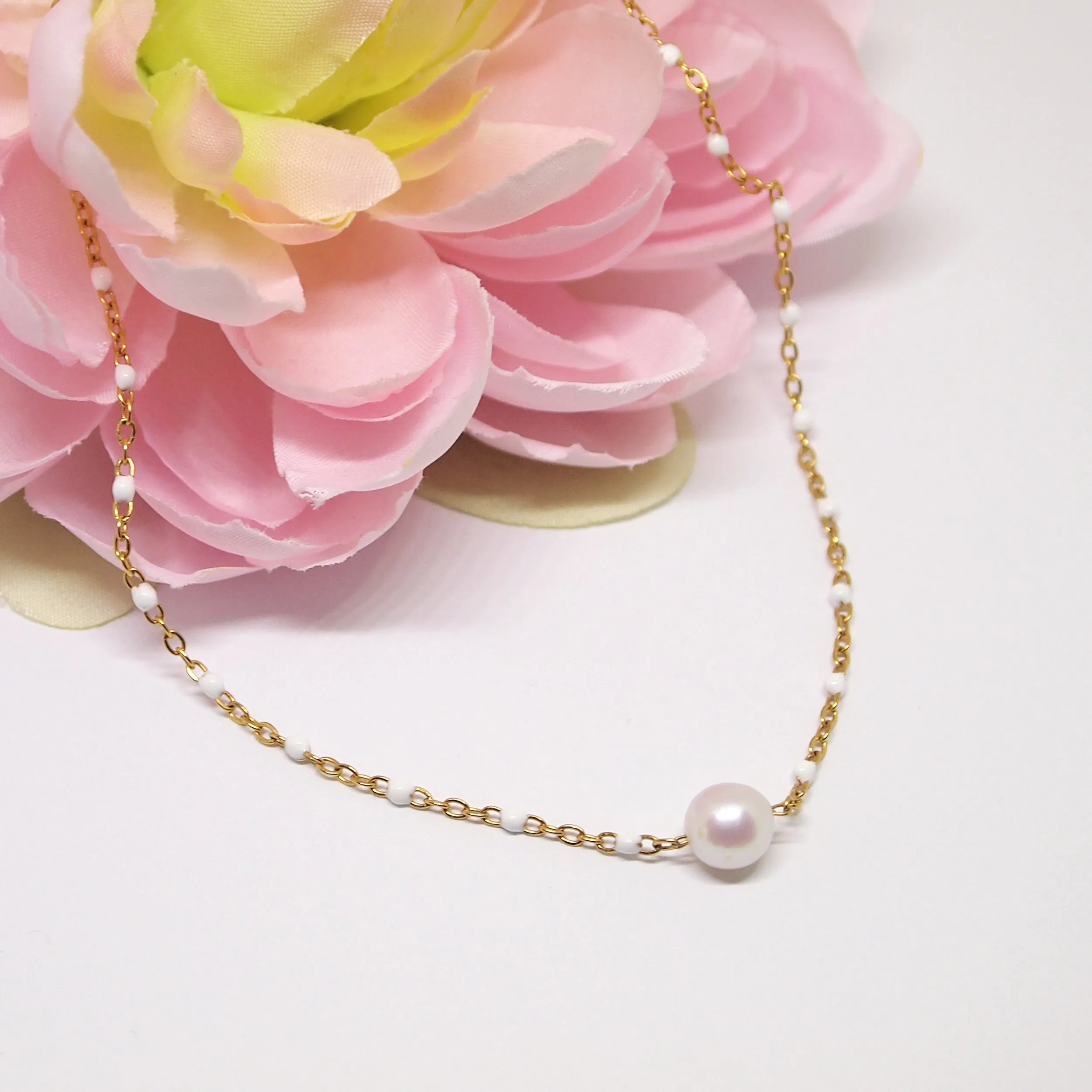 White beaded Freshwater pearl necklace